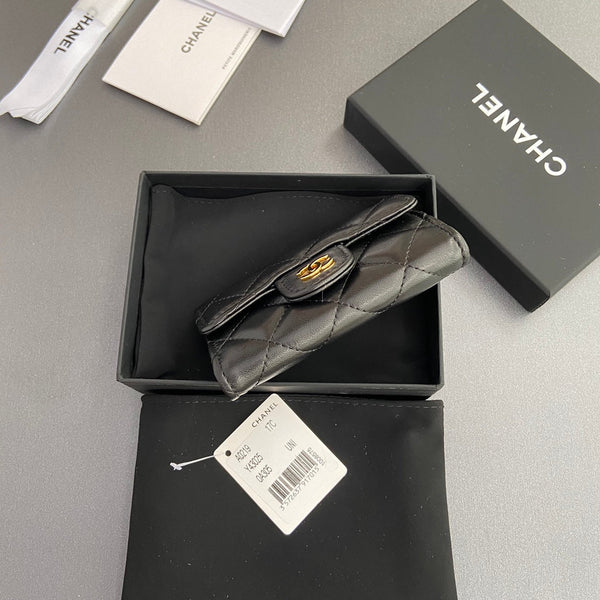 CC Zipper Flap Card Holder Black Sheepskin 234677