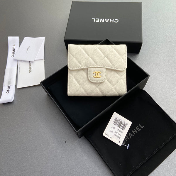 CC 82288 Classic Flap Wallet White Caviar GHW 229874