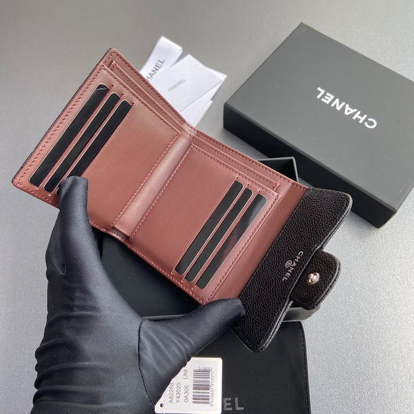 CC 82288 Classic Flap Wallet Black Caviar Polished Silver 229880