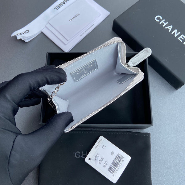 CC Hook & Chain Zipper Card Holder Sliver Sheepskin Sliver Steel 234719