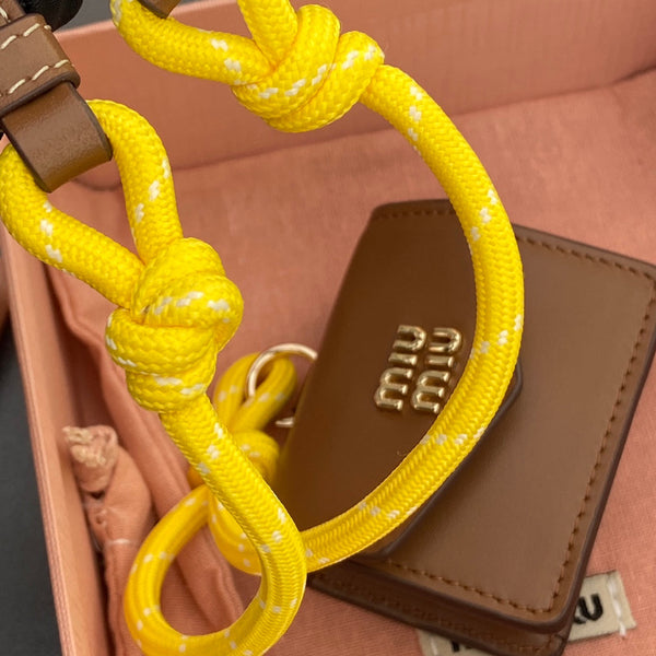 MICRO BAG 7 IN TAWNY BROWN SMOOTH LAMBSKIN YELLOW STRAP