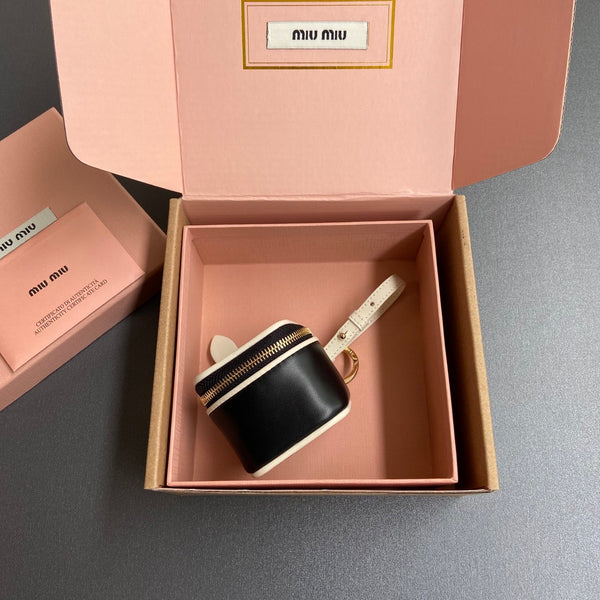 Trick Leather Keyring Black White 240151