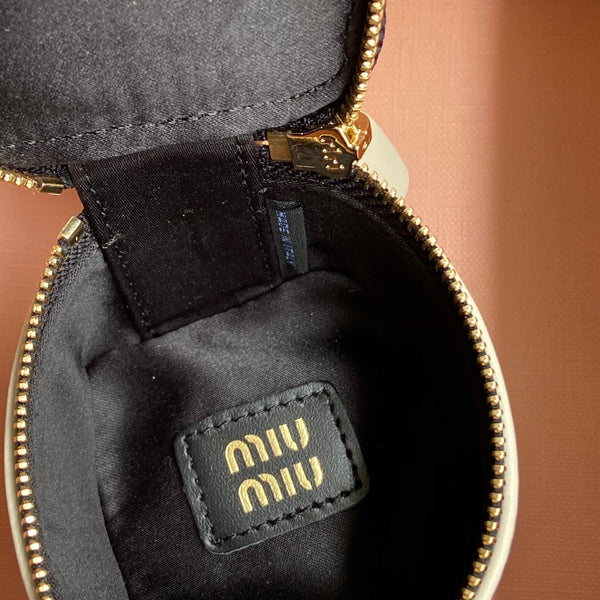 Trick Leather Keyring Black White 240151