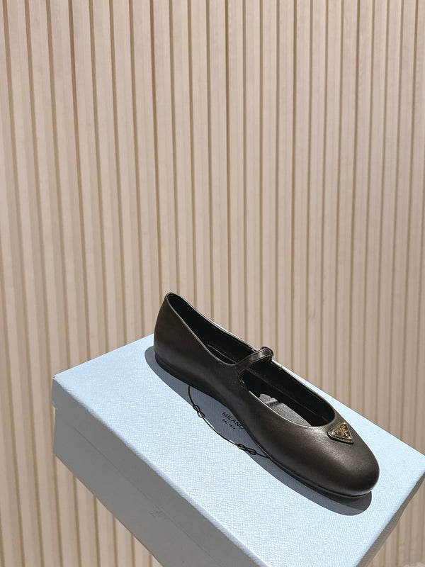 PRA 25s Ballet Flats with Small Buckle Black Cowhide 449714