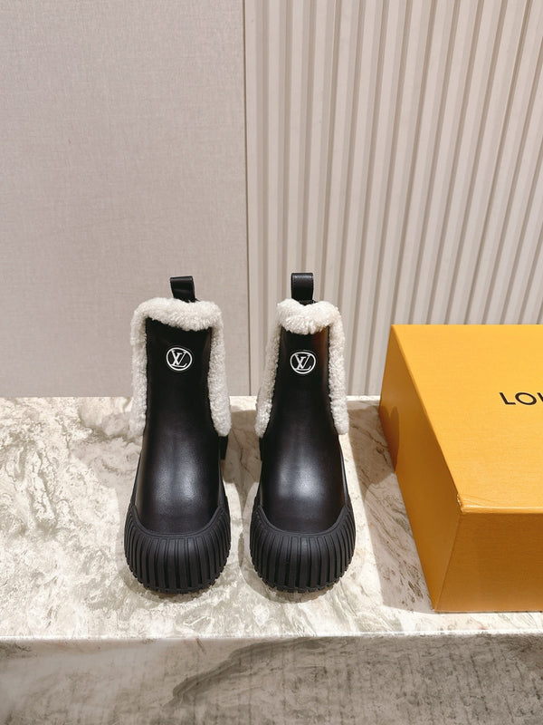 LV Ruby Flat Ankle Boot 50mm Black Cowhide & Fur 450346