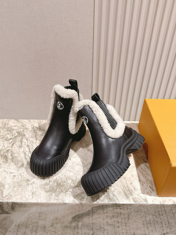 LV Ruby Flat Ankle Boot 50mm Black Cowhide & Fur 450346