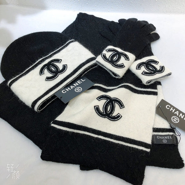 SET TRE PEZZI IN CASHMERE BIANCO E NERO 423996