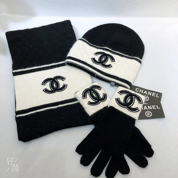 SET TRE PEZZI IN CASHMERE BIANCO E NERO 423996