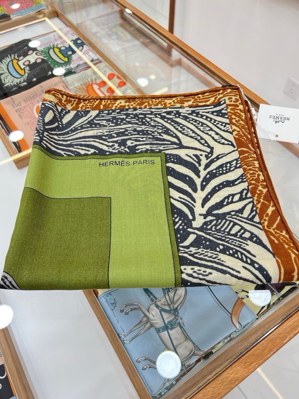 Cavalier en Formes shawl 140 CM In Colorful Cashmere And Silk 227893