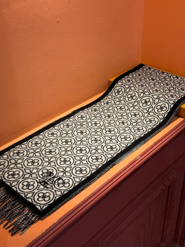 FLOWER MONOGRAM SCARF 180 CM IN BLACK MIX WHITE CASHMERE 388305