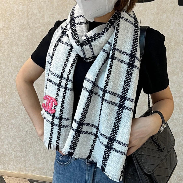 SCIARPA 190 CM IN CASHMERE BIANCO MISTO NERO CON LOGO ROSSO 396472