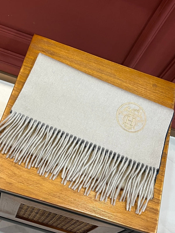 Scarf 190 CM In White Beige Mix Black Blue Cashmere