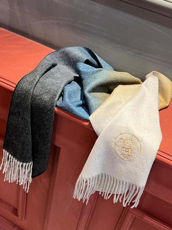 Scarf 190 CM In White Beige Mix Black Blue Cashmere