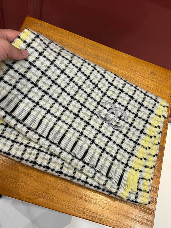 CC Scarf 190 CM In White Yellow With Black Plaid Cashmere 416805