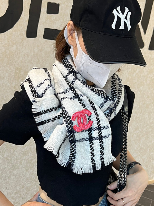 Sciarpa CC 190 CM in lana bianca con strisce nere 420038