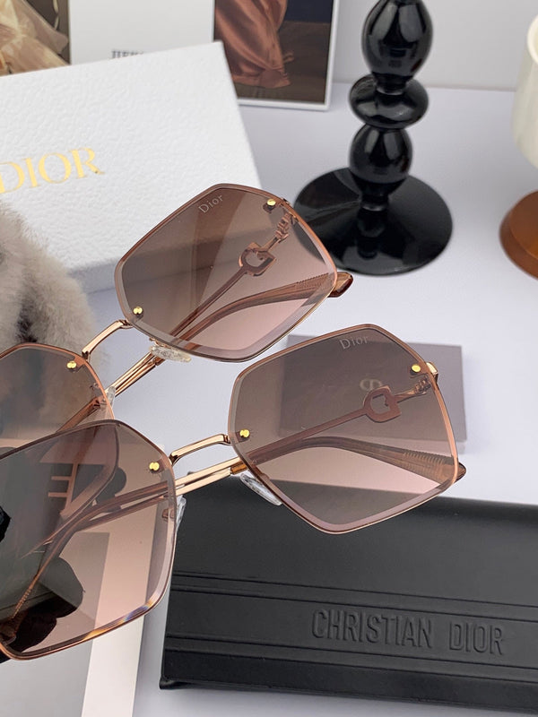 OCCHIALI DA SOLE MONTAIGNE CD3022 IN METALLO MARRONE