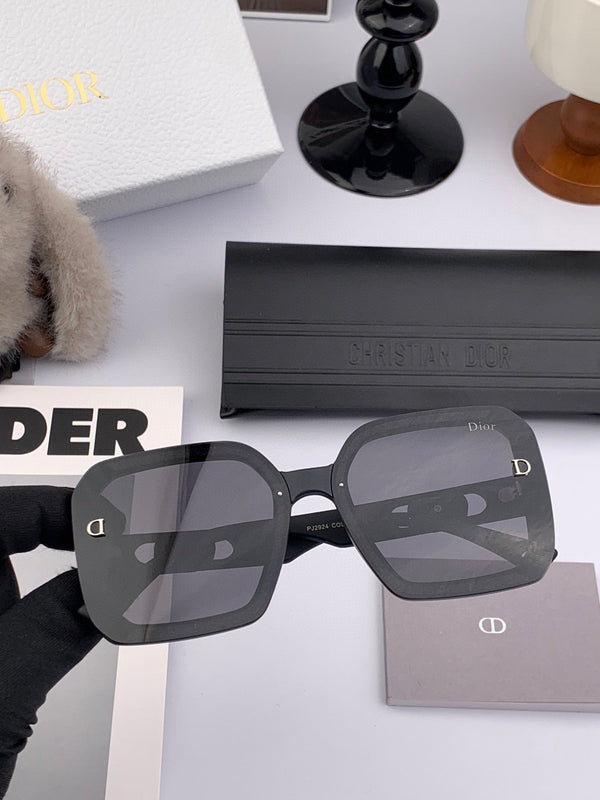 OCCHIALI DA SOLE MONTAIGNE D4292 IN ACETATO