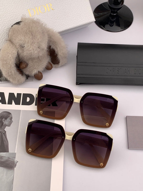 OCCHIALI DA SOLE MONTAIGNE D7191 IN ACETATO