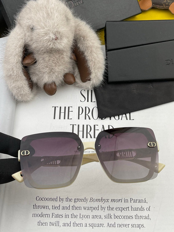 OCCHIALI DA SOLE MONTAIGNE CD5610 IN ACETATO