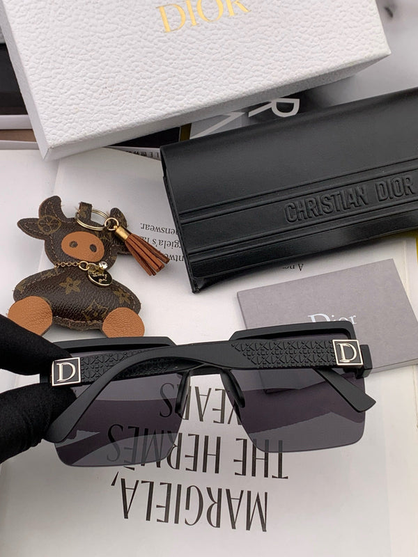 OCCHIALI DA SOLE MONTAIGNE D9805 IN ACETATO