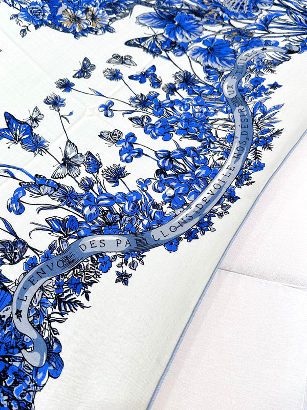 SCIARPA QUADRATA 140 CM IN MISTO BIANCO CASHMERE E SETA BLU COBALTO 390940