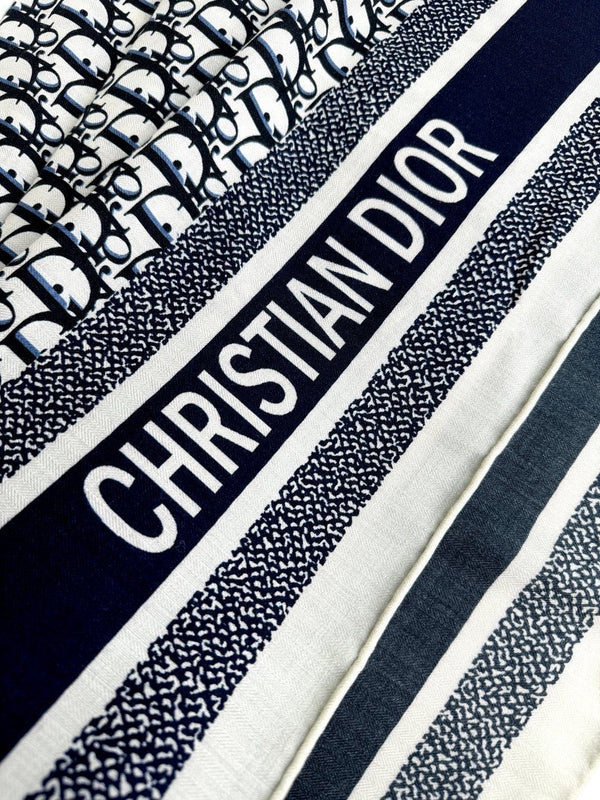 SCIARPA QUADRATA MONOGRAM 140 CM IN CASHMERE E SETA MISTI NERO BIANCO 413742