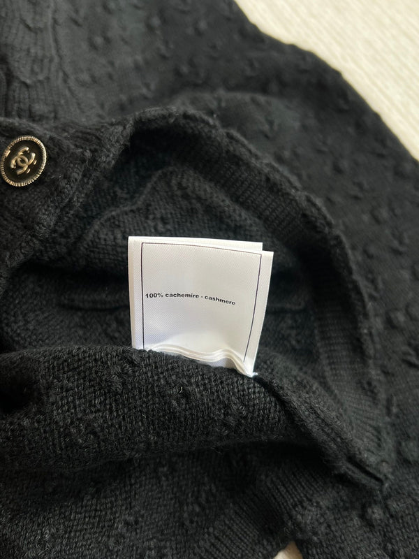 Chanel 25P Cardigan Black Cashmere 220195