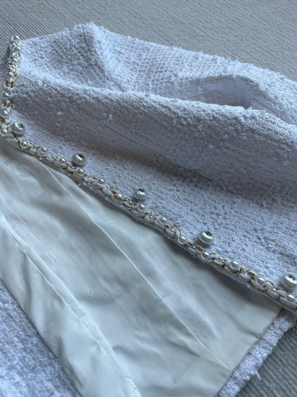 Chanel 25P Cardigan White Tweed With Pearl 234889