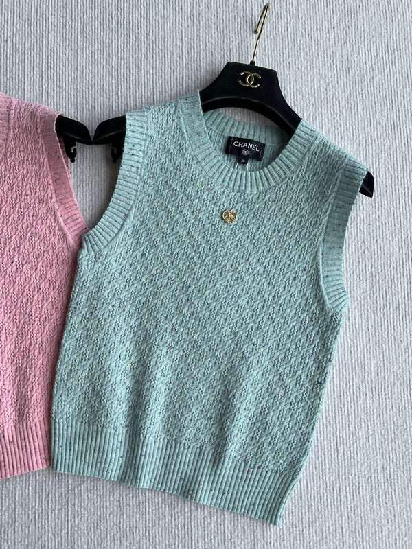 CC 25A Round Neck Sleeveless Vest In Turquoise Wool 269548