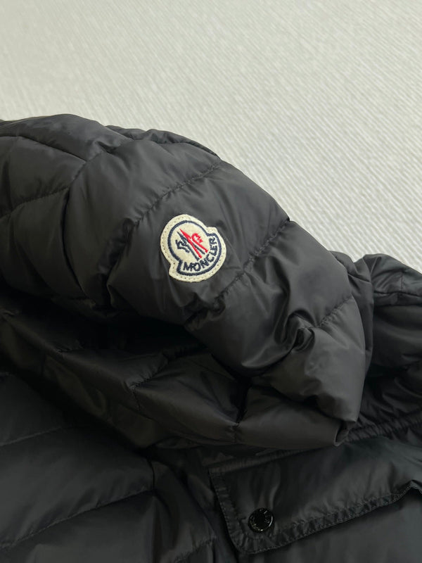 Moncler 25 Down Jacket Two-pocket 300011