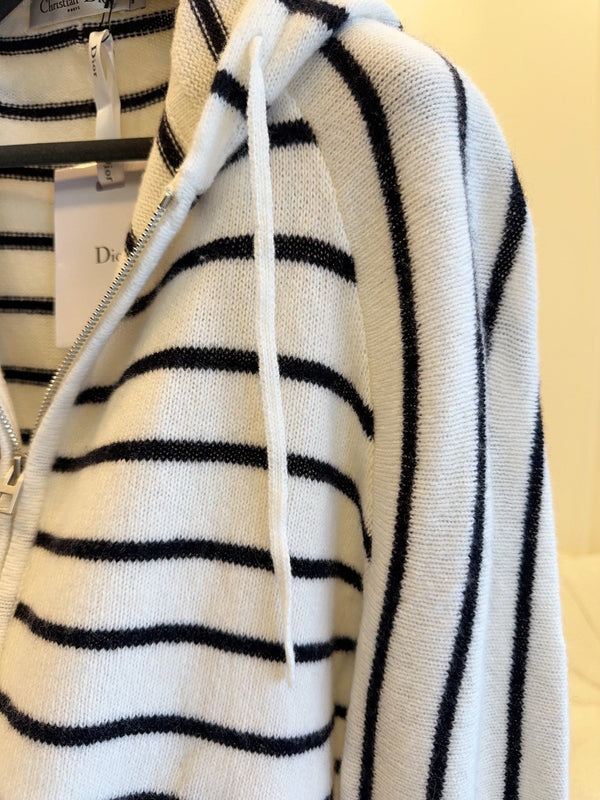 CD 25 Cardigan con cappuccio in lana bianca e nera