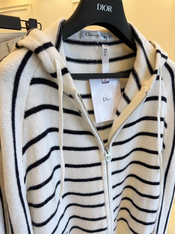 CD 25 Cardigan con cappuccio in lana bianca e nera