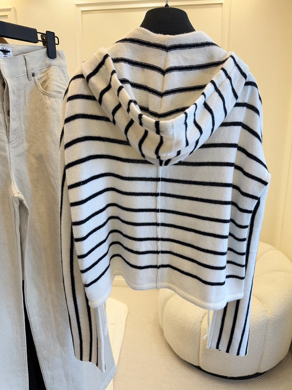 CD 25 Cardigan con cappuccio in lana bianca e nera