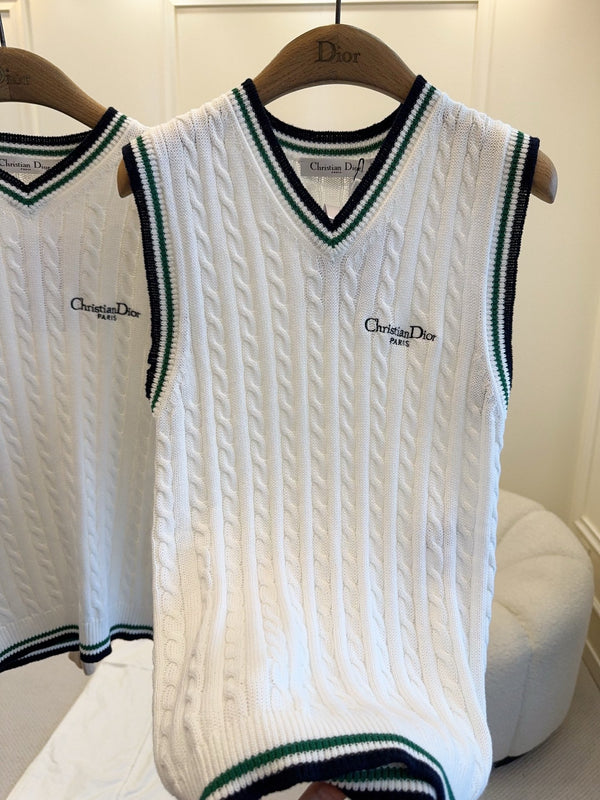 CD 25 V-neck Vest White Silk Cotton