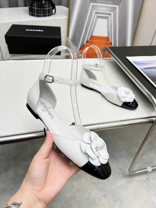 sandalo mulo con zeppa a fiore bianco nero in pelle di vitello