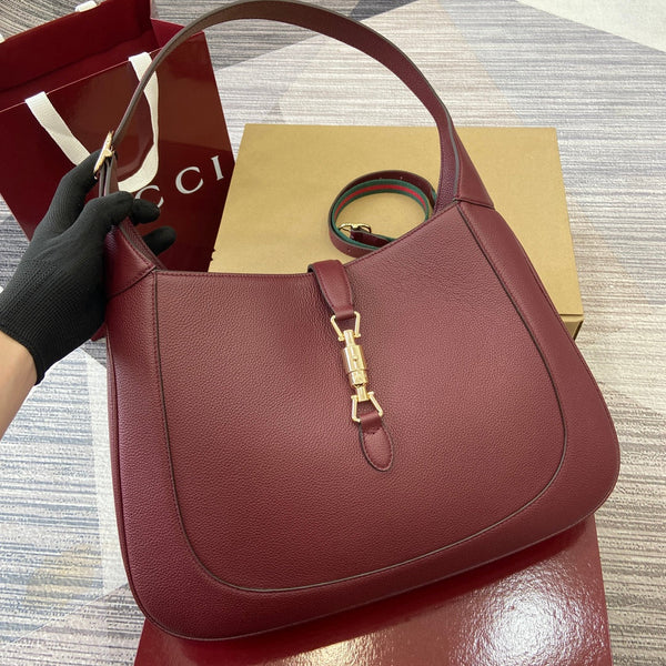 BORSA A TRACOLLA JACKIE GRANDE 40 IN PELLE DI VITELLO ROSSA BORDEAUX E FERRAMENTA ORO
