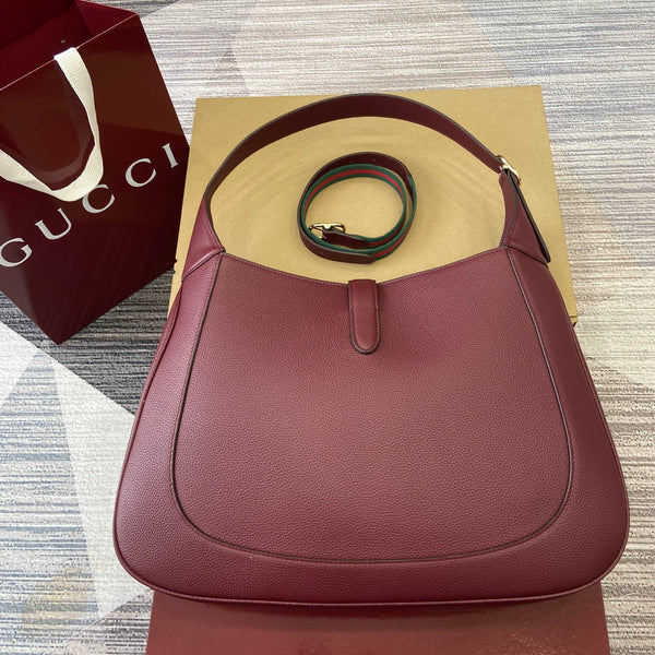 BORSA A TRACOLLA JACKIE GRANDE 40 IN PELLE DI VITELLO ROSSA BORDEAUX E FERRAMENTA ORO