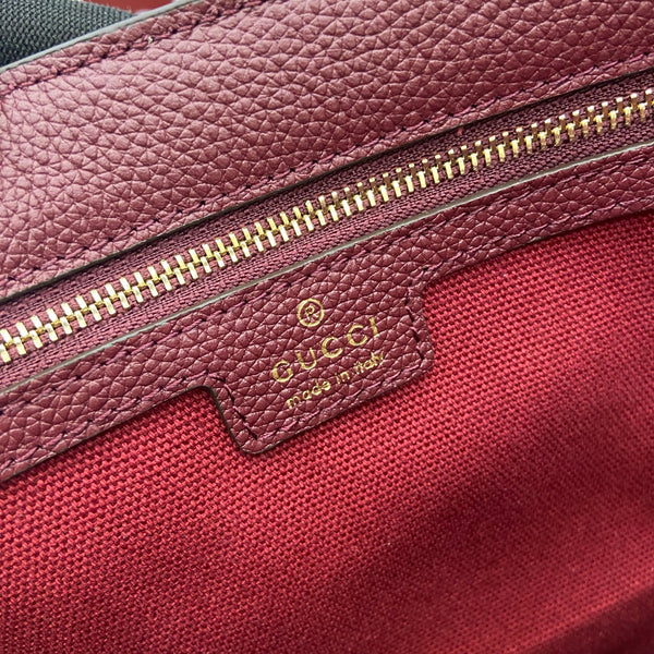 BORSA A TRACOLLA JACKIE GRANDE 40 IN PELLE DI VITELLO ROSSA BORDEAUX E FERRAMENTA ORO