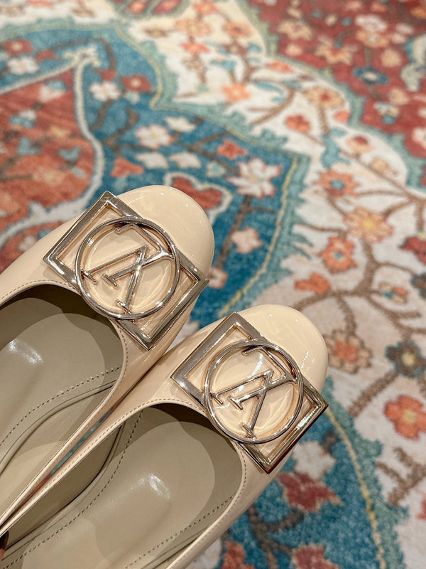 LV Shake Flat Ballerina Beige Lambskin