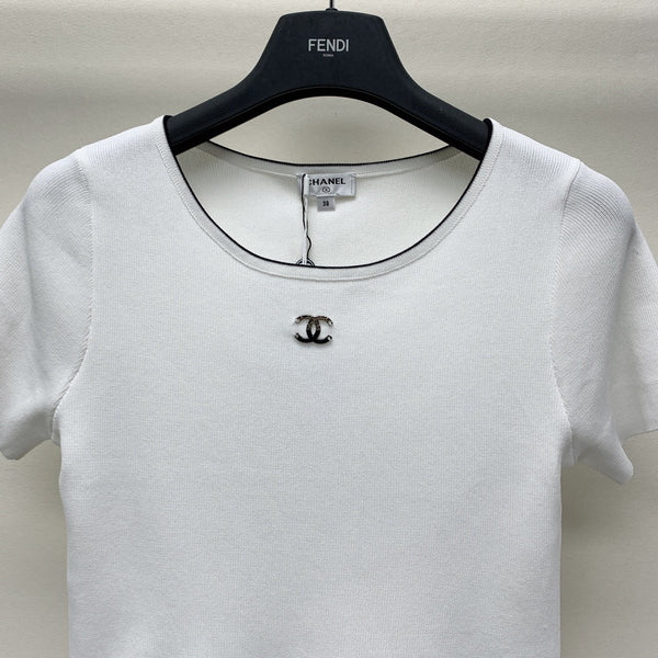 CC 25 Round Neck Knitted Embroidered Logo Top in White 277579