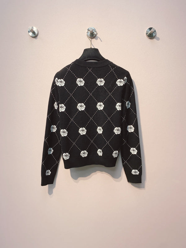 CC 25 Cardigan Black With Flowers Wool 293386