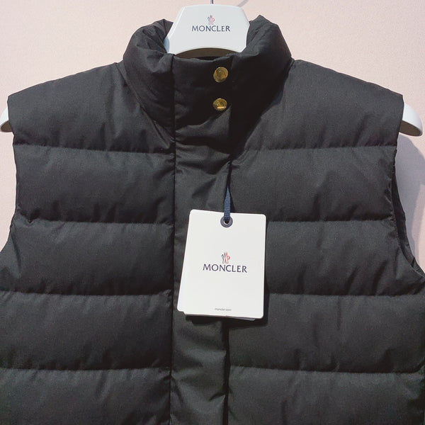 Moncler 25 Button-down Vest Black Polyester 293404
