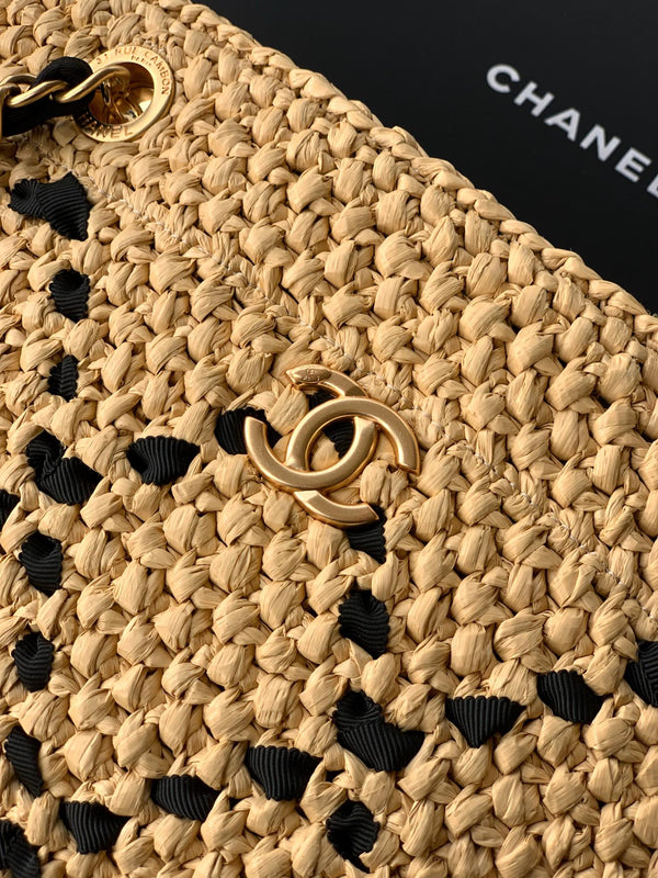 Borsa shopper con logo CC e catena 23 cm Beige Nero Rafia GHW