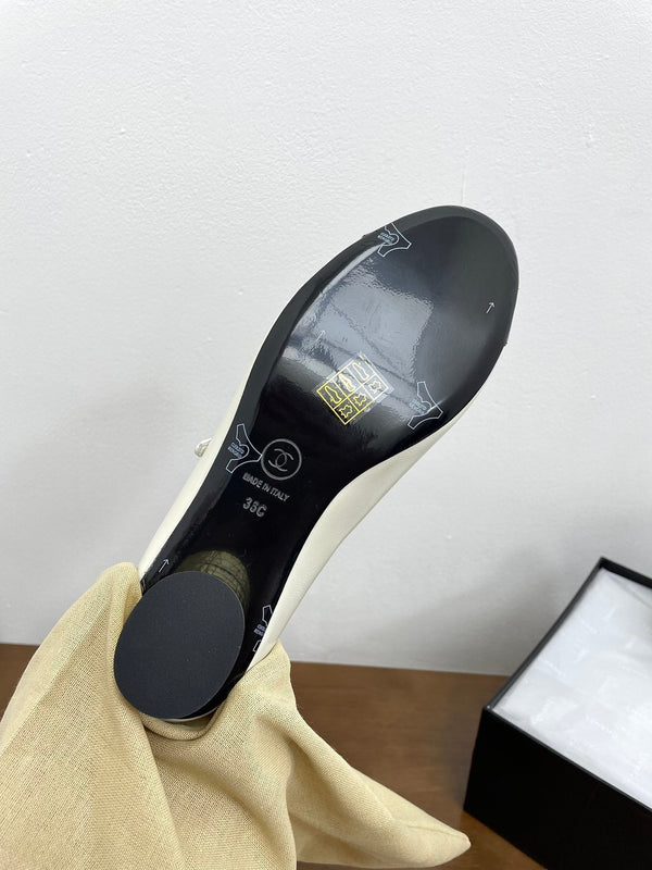 CC Mary Jane White Cowhide