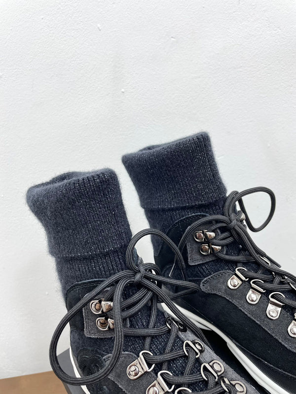 CC Sneaker 30mm Black Suede And Wool