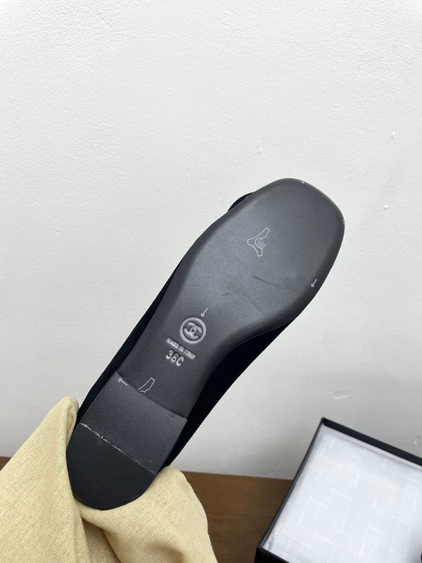 Ballerine CC nere con camoscio nero Camellia