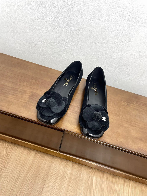 Ballerine CC nere con camoscio nero Camellia