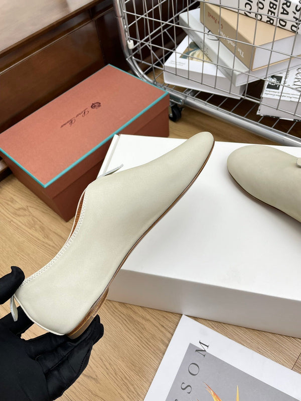 LP Floaty Flat Earth Ivory White Lambskin 989977