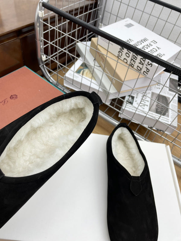 LP Cocooning Floaty Flat Black Wool Fleece Lining And Suede 989991
