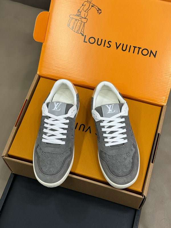 STADIUM SNEAKER IN DOVE GRAY EMBOSSED MONOGRAM SUEDE